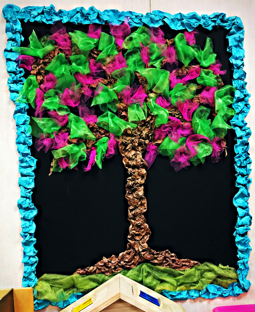 Learning-Themed School Decor. TeachersMag.com